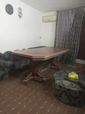 طاولة سفرة مع 6 كراسي