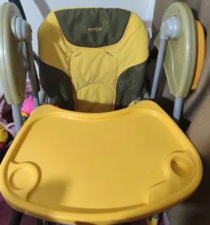 كرسي اطفال مستعمل