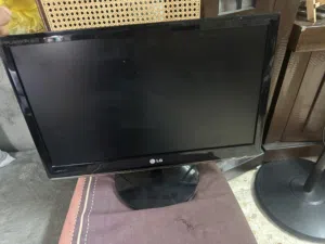 شاشة LG مش مستعمله كثير