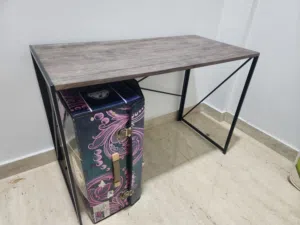 office table طاولة