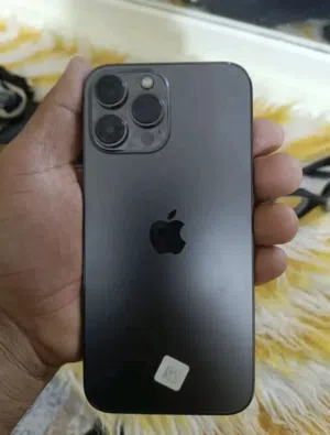 iPhone 13 Pro Max بحاله ممتازه ولا شخطه مفتوح مغير شاشه اصلي و تعال و افحص و باقي الشعار ولا شخطه