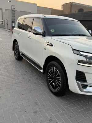 للبيع نيسان باترول موديل2013