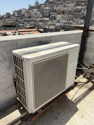 للبيع مكيف جنرال 2 طن مستعمل بحالة جيدة.