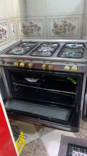 طباخ للبيع نضيف جدا نوعيه جيدا