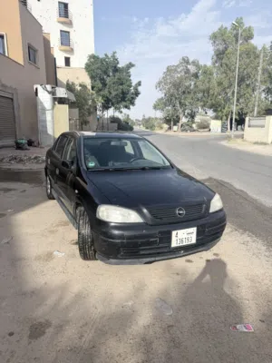اوبل استرا