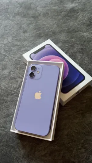 Apple iPhone 12 128 GB in Muscat