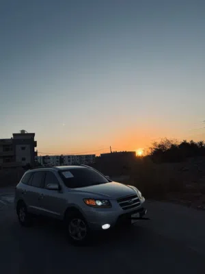 سنتافي موديل 2009تبارك الرحمن لامراش معجون ب لكامل محرك 33/v6ماشيه 169الف كيلو