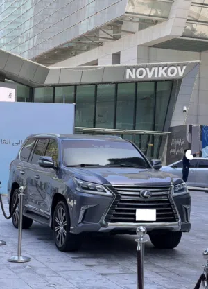 Lexus LX 570 – 2019 Model (GCC–Al Futtaim-Full Option - Platinum)