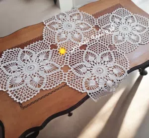 مفرش طاولة كروشيه