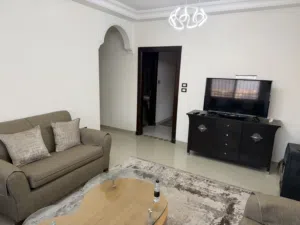 للإيجار يومي أسبوعي شهري شقه على مطل