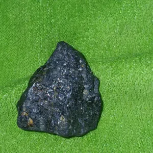 حجر كريم جميل