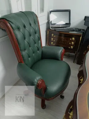 كرسي بچيرة فاخر من KN Office Furniture مصنوع من أجود أنواع خشب الزان الأحمر، يتميز بالمتانة والقوة م
