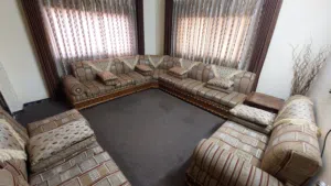 كورنر خليجي نظيف وبحالة الوكالة