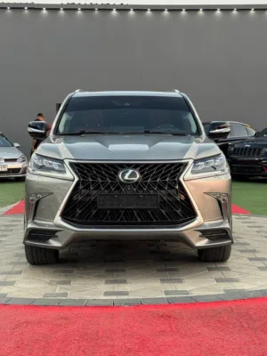 لكزس LX570 موديل 2016
