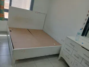 سرير خشب ممتاز+تسريحه ممتازه