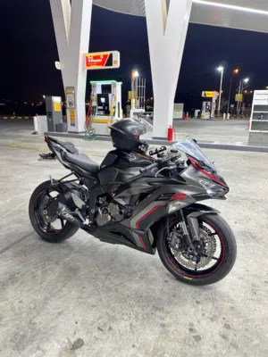 Kawasaki zx636 2023 من اجمل الالوان