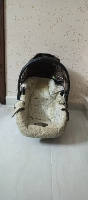 كوت اطفال و بانيو اطفال و كرسي هزاز اطفال