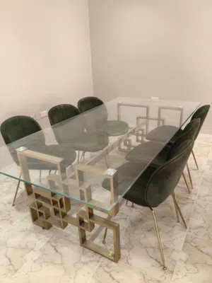 طاولة طعام