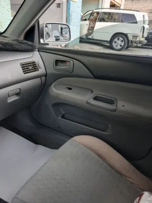 متسبيشي لانسر