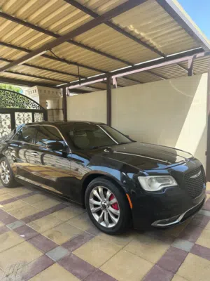 Used Chrysler 300 in Sharjah