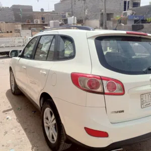 سنتافي خليجي موديل 2012 محرك كير وتبريد كفاله سبع راكب تبريد ثلاث قطع مكرك سته فور ويل