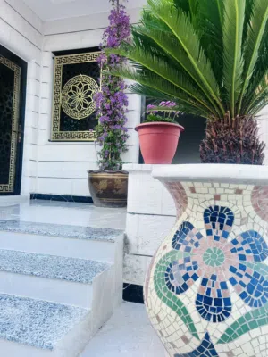 4 Bedrooms . 3 Bathrooms . 171 m22