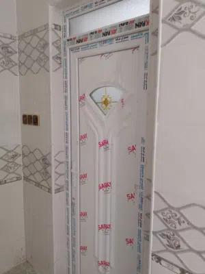 باب المنيوم جديد مع مقسله جديده