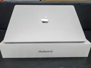 MacBook Air M4 256GB 15 Inch and 2025 model