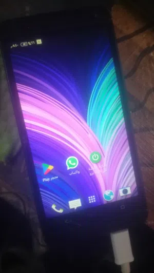 اتش تى سى ون 32 جيجا  البيع  كقظع  غيار خردة