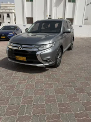 2016 Mitsubishi Outlander - Family use