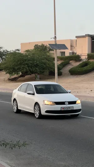 للبيع فولكسفاغن جيتا موديل2013بحاله ممتازه جدا  وكاله البحرين  For sale  VolkswagenJetta model2013
