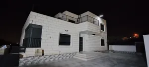 5 Bedrooms . 5+ Bathrooms . 450 m21