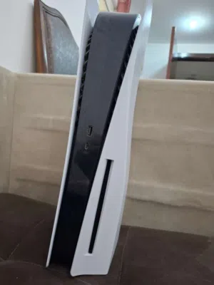 بلاستيشن 5 للبيع