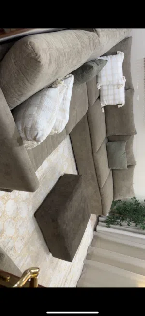 كنب حرف U 8 متر تقريباً
