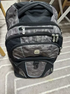 School bag used once just like brand new