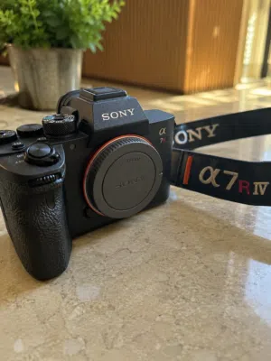 Sony Alpha 7R IV (Mark IV)  تصوير احترافي للصور والفيديو وصناعة المحتوى