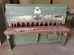 مقص صاج صنع إيطالي