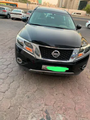 Used Nissan Pathfinder in Hawally