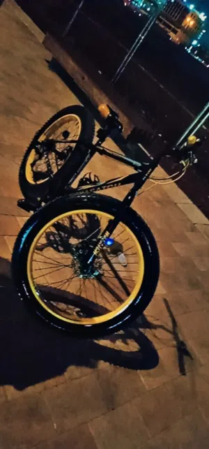 بسكليت جنط عريض مقاس 26 ياباني للبيع 150 بسكليت جنط عريض ياباني قطع شيمانو للبدل على بلايستيشن 4