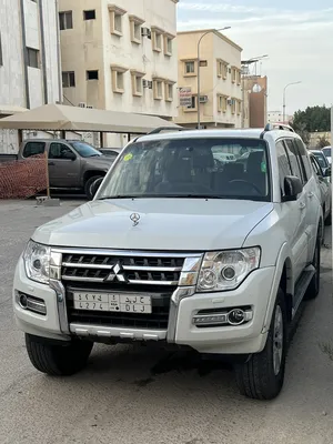 Used Mitsubishi Pajero in Dhahran