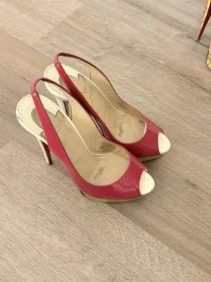 حذاء كريستيان لوبوتان أصلي Authentic Christian Louboutin
