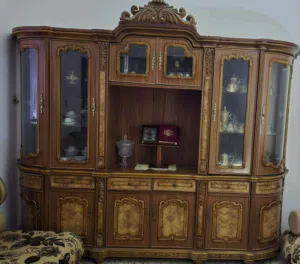 بوفي حاجة نظيفة ولاكسر ولاشق