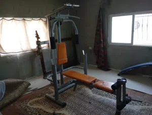 جيم منزلي متكامل (Full Home Gym): جهاز Multi-Gym + طقم بارات ودنابل وأوزان شاملة 110 kg