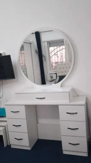 اثاث للبيع
