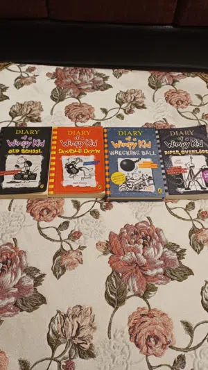 Diary of a Wimpy kid ( Vol 10 +11 +14 +17)