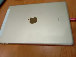 ايباد الجيل الخامس بشريحه 128 جيجا ipad 5th generation 128