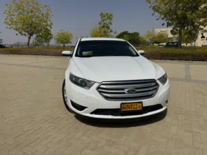 Used Ford Taurus in Al Dakhiliya
