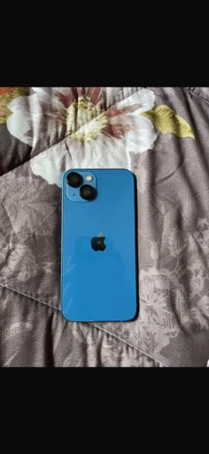Apple iPhone 13 128 GB in Buraimi