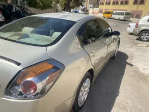 نيسان التيما موديل 2009