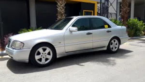 مرسيدس بنز c180 بحال الوكالة فل كامل أعلا صنف